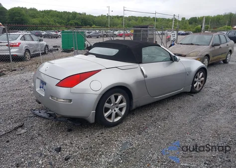2005 Nissan 350Z Touring z USA, uszkodzony, nr VIN JN1AZ36A25M759800